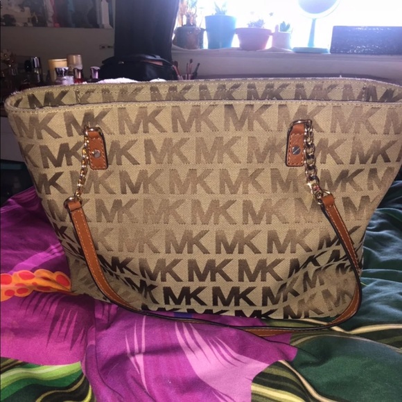 Michael kors tote - Picture 2 of 5